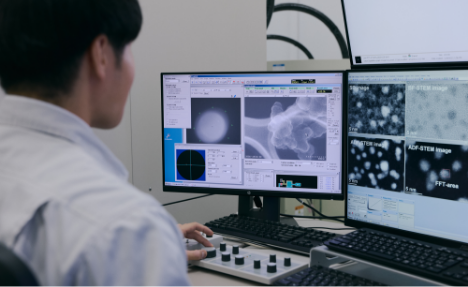 分析・解析作業の様子