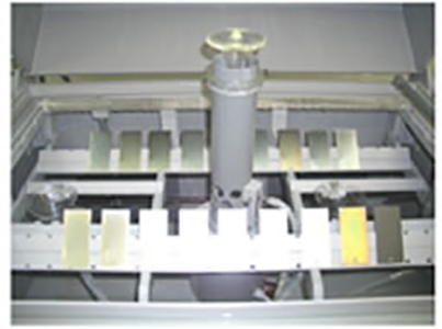 塩ビ製試験層内。最高塩数噴霧温度50℃、最高乾燥温度60℃